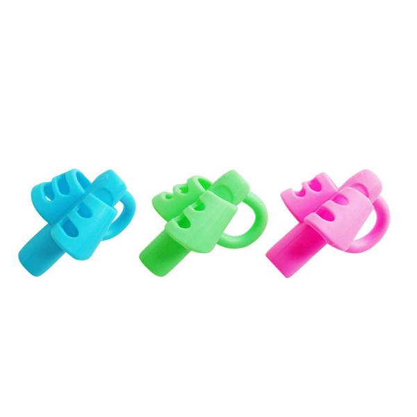 5-piece comfortable pencil grip in assorted colors to improve children's writing experience