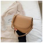 Genuine leather crossbody bag, practical elegance with a classic design