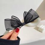 Black mesh hair clip, an artistic touch that complements your elegance