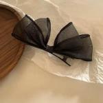 Black mesh hair clip, an artistic touch that complements your elegance